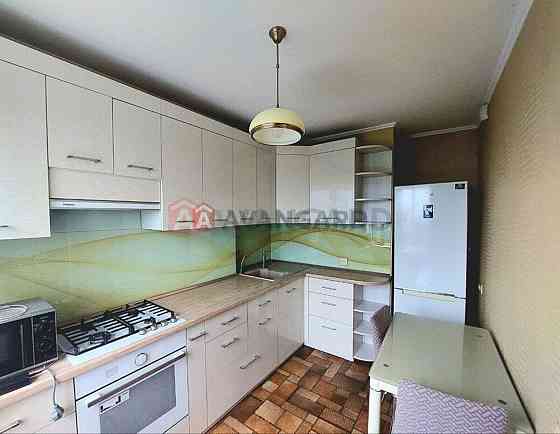 Продам 3 комнатную квартиру на Березинке Днепр