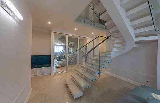 Ексклюзивний  пентхаус. Вул.Алішера Навоі 69. Київ