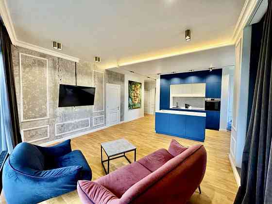 Аренда трехкомнатной квартиры в Одессе. Первая линия моря. Одесса