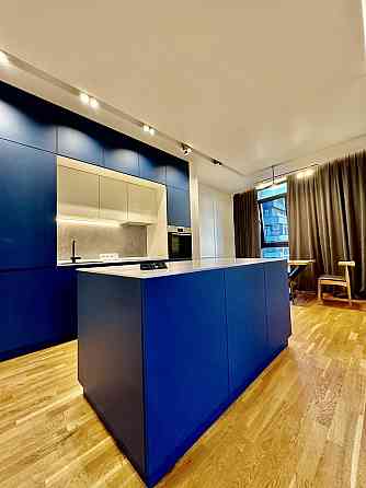 Аренда трехкомнатной квартиры в Одессе. Первая линия моря. Одесса