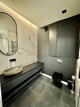 Аренда трехкомнатной квартиры в Одессе. Первая линия моря. Одесса