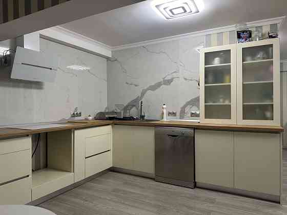 Аренда 3к квартиры на ул. Анны Ахматовой 5 Київ