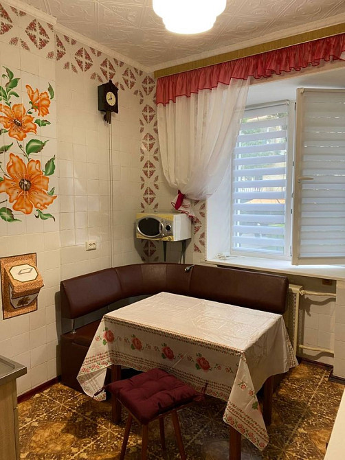 2 кім Хрещатик 21 метро центр Майдан Незалежності Крещатик оренда Київ - зображення 3