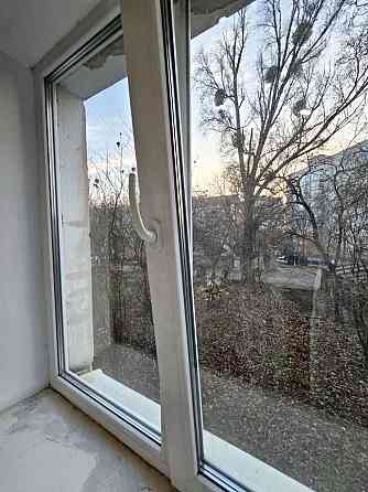 Продам 3х київку, ГЕРОЇВ МАЙДАНУ (рн ТЦ МАЙДАН), не кутова, без податк Черновцы