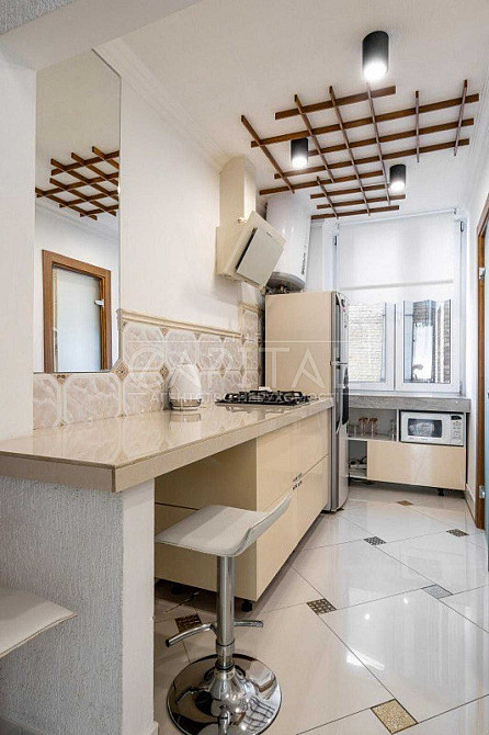 Оренда в серці Києва: видова квартира на Бессарабці чекає на вас! Киев - изображение 8