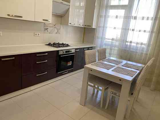 Оренда 2-кімнатної квартири по вул. Зелена, новобудова Львов