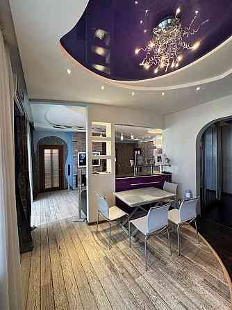 Сдам 3 комнатную квартиру 103м2 метро Защитников Украины,ул.Сомовская Харків