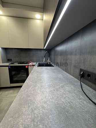 У продажу 4 к. квартира з євроремонтом в центрі Черемушек. Каменское (Запорожская обл.)