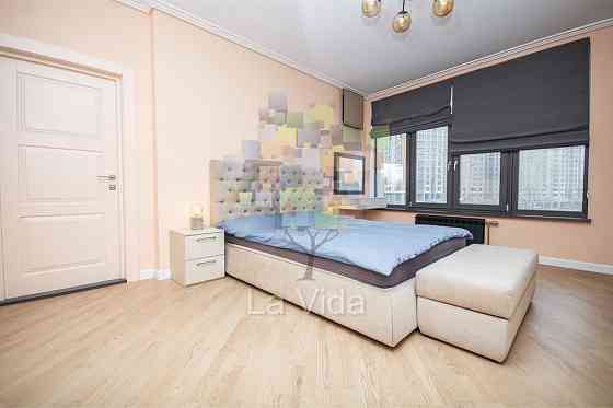 Без комісії/Продаж 3 кімнатної Дизанерської квартири Дніпровська Наб Київ