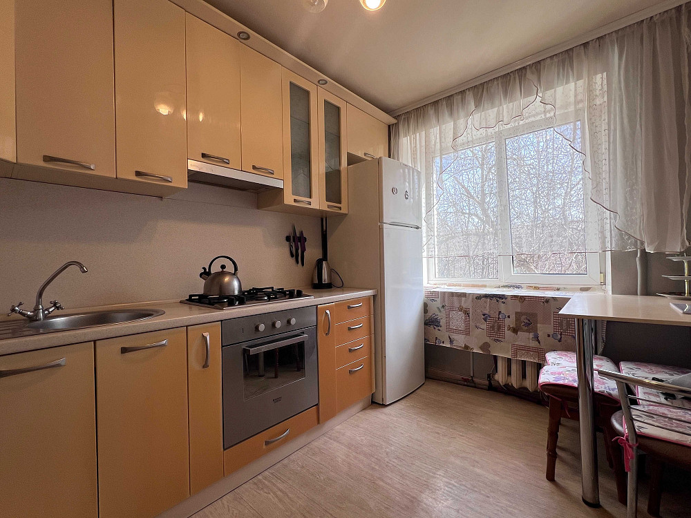 БЕЗ% Підвисоцько, Газ, 3-х кім, 2-й поверх, меблі, техніка, метро 5 хв Київ - зображення 1