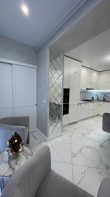 Живіть там, де сучасність зустрічає шедевр-дизайнерська квартира чекає Хмельницький - зображення 4