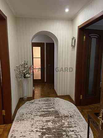 Продам  4-х комнатную квартиру Сталинка Центр Набережная Мост Сити Днепр