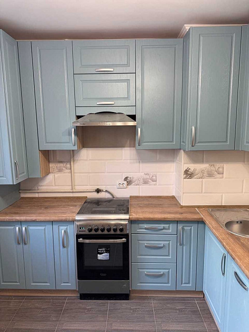 Продам 3-кімнатну квартиру в м. Лозова, 5 мікрорайон Лозовая - изображение 1