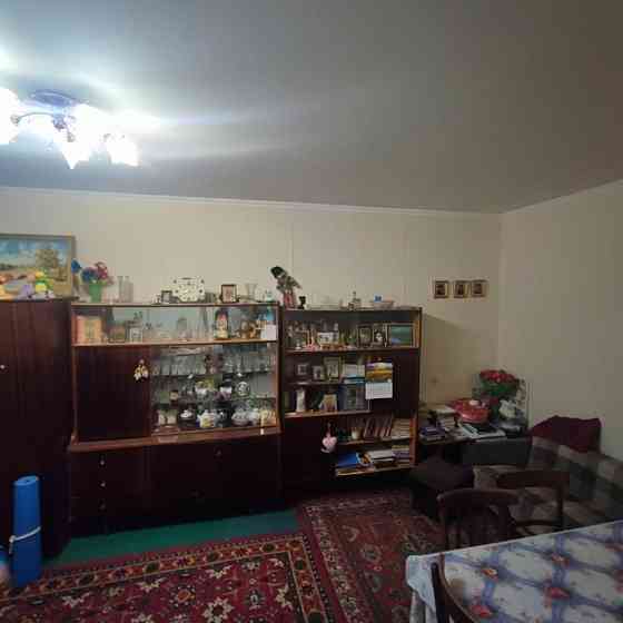 Продам 2 комнатную квартиру Левобережный 3 . Караван! Днепр