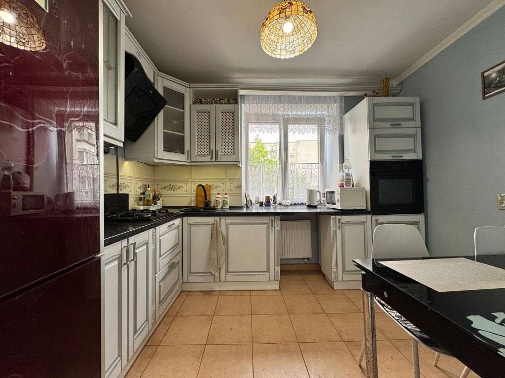 Продаж 3кім квартири 68м2 Винники з ремонтом, Івасюка 21 Центр Винники - зображення 1