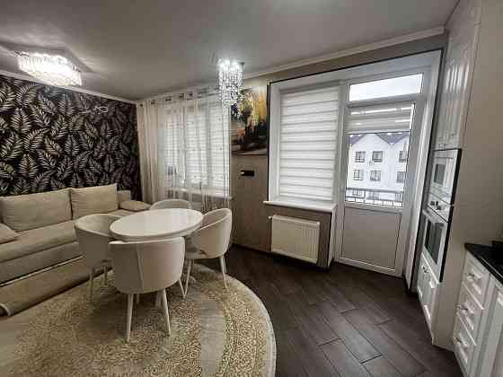 Дворівнева, двоповерхова, двохетажна квартира Софиевская Борщаговка