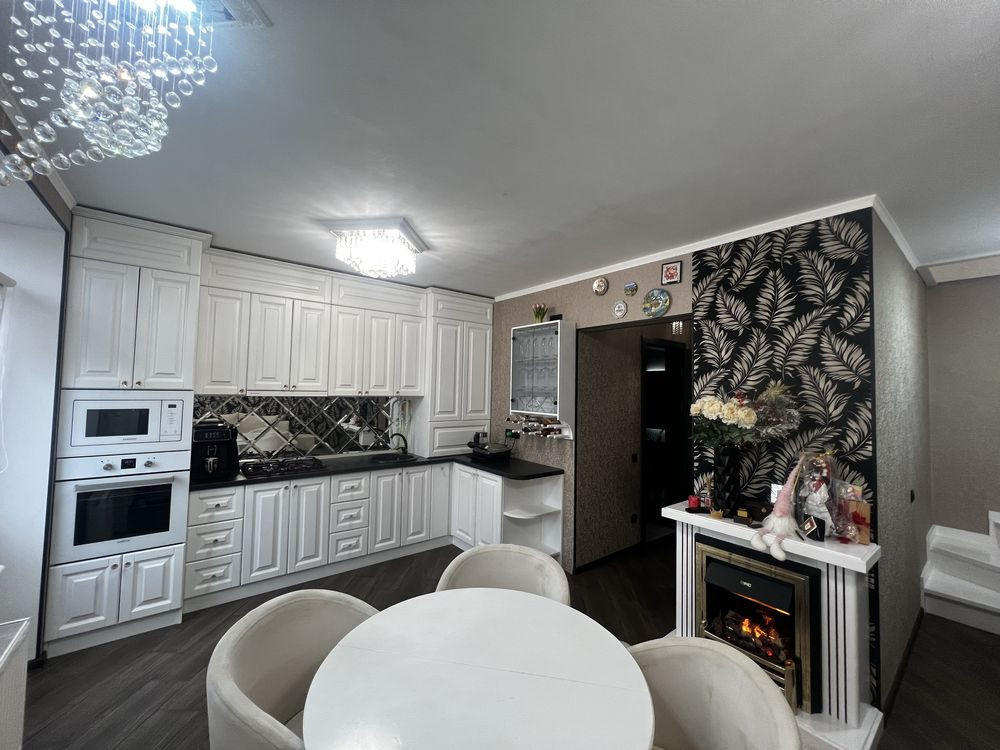 Дворівнева, двоповерхова, двохетажна квартира Софиевская Борщаговка - изображение 2