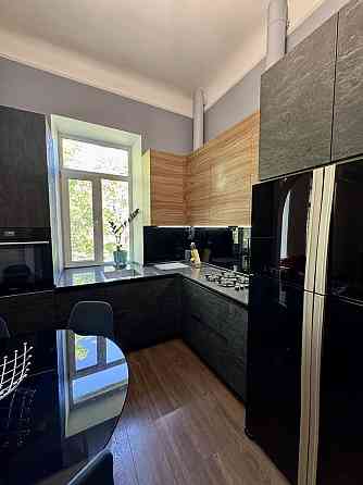 Продаж 3-х кімнатної квартири Лесі Українки 33 Днепр