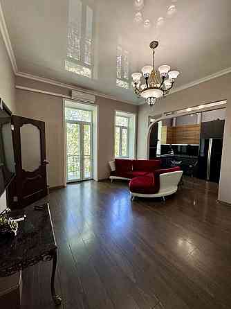 Продаж 3-х кімнатної квартири Лесі Українки 33 Днепр