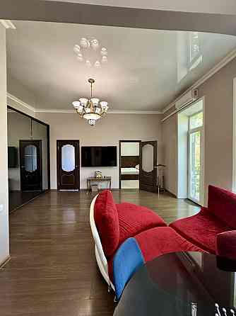 Продаж 3-х кімнатної квартири Лесі Українки 33 Днепр