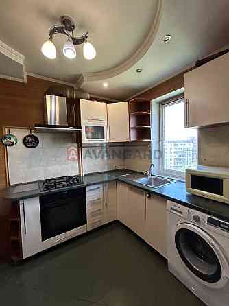 3к квартира ж/м Покровський , поряд  ст. метро Покровська Днепр