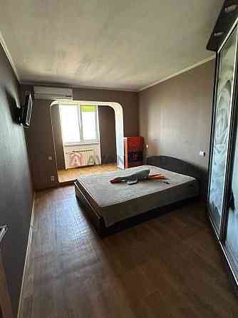 3к квартира ж/м Покровський , поряд  ст. метро Покровська Днепр