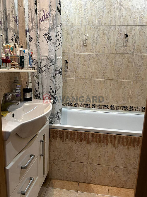 3к квартира ж/м Покровський , поряд  ст. метро Покровська Днепр - изображение 3