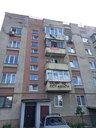 Продаж 3х кімн квартири по вул.
Вузька (фактично вул.Комендаря) Ужгород