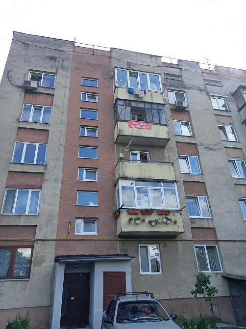 Продаж 3х кімн квартири по вул.
Вузька (фактично вул.Комендаря) Ужгород - зображення 1