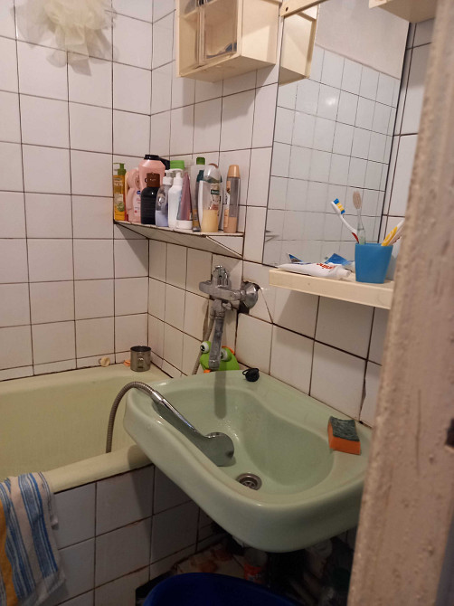 Продаж 3х кімн квартири по вул.
Вузька (фактично вул.Комендаря) Ужгород - зображення 2