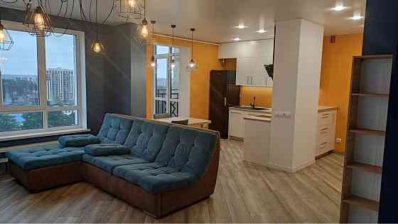 Продам трьохкімнатну квартиру в центрі міста з двома балконами!Є газ! Ирпень