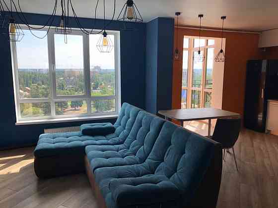 Продам трьохкімнатну квартиру в центрі міста з двома балконами!Є газ! Ирпень