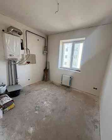 Квартира з ЧАСТКОВИМ ремонтом. Електрика, опалення вже зроблено! Буча