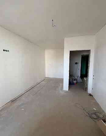 Квартира з ЧАСТКОВИМ ремонтом. Електрика, опалення вже зроблено! Буча