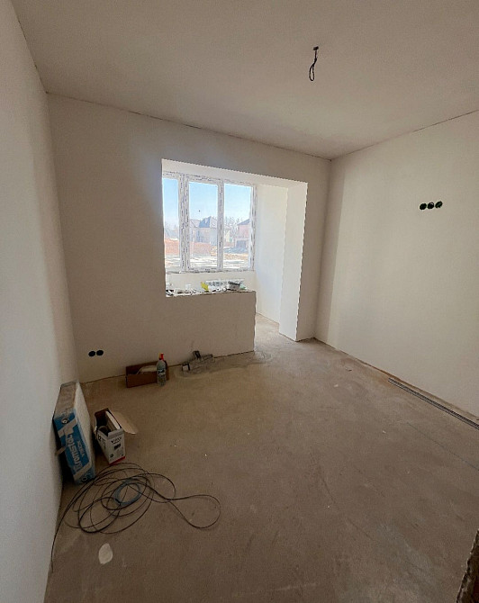 Квартира з ЧАСТКОВИМ ремонтом. Електрика, опалення вже зроблено! Буча - изображение 4