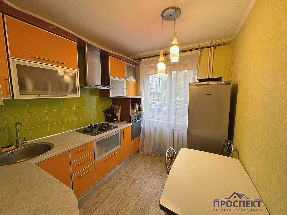 Чудова сімейна квартира з меблями та технікою ПЗР Черкассы - изображение 1