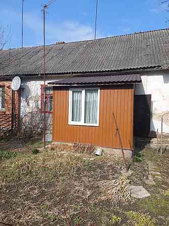 Продаж однокімнатної квартири з власною ділянкою. Луцк