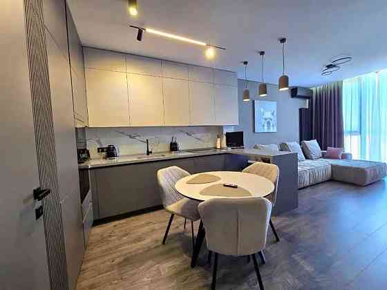 ЖК Небо, 2к квартира с ремонтом. Вид на Днепр Днепр