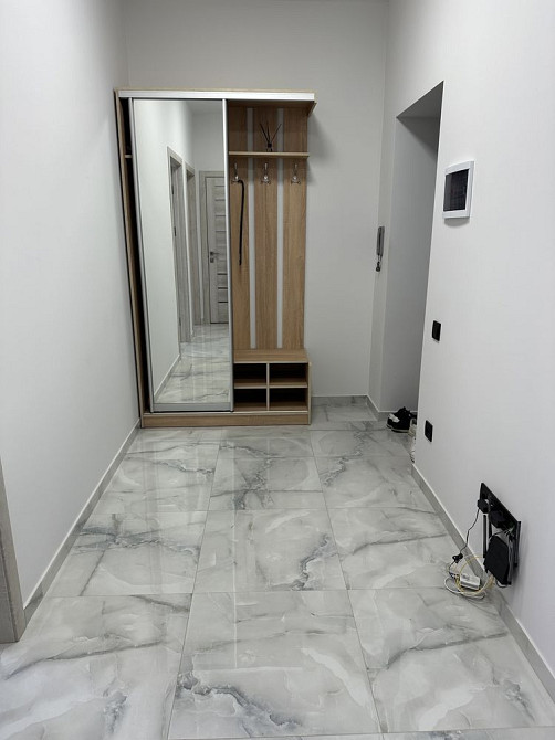 Оренда 1,5 кімнатної ,новий район Ужгород - зображення 2