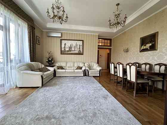 Оренда 2к квартири Центр Новобудова + паркомісце у підземному паркінгу Львов