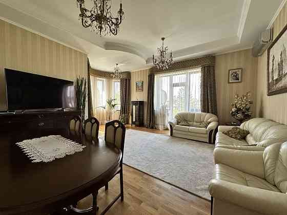 Оренда 2к квартири Центр Новобудова + паркомісце у підземному паркінгу Львов