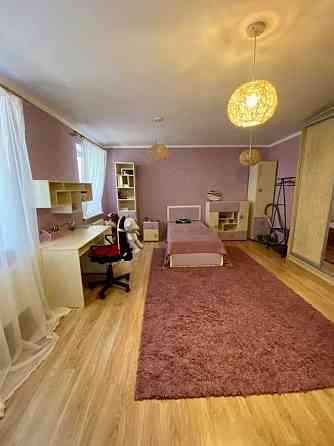 Оренда великої трикімнатної квартири-студії по вул. Корольова Черкаси