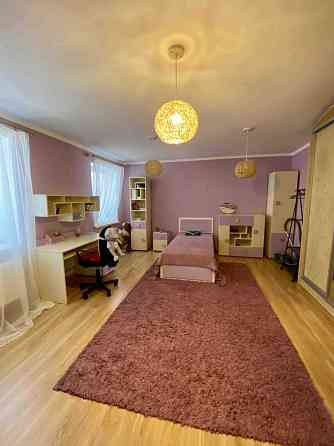 Оренда великої трикімнатної квартири-студії по вул. Корольова Черкаси