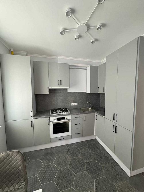 Нова 1 кім, 2 поверх, газ, перша оренда! Вишгород - зображення 1