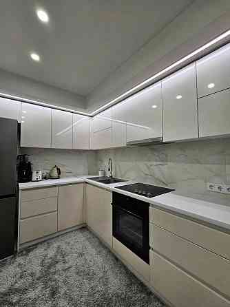 Двокімнатна квартира 47m2 з дизайнерським ремонтом в сучасному ЖК Киев