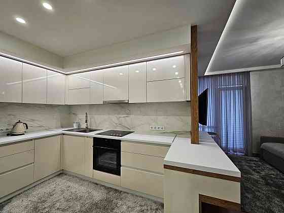 Двокімнатна квартира 47m2 з дизайнерським ремонтом в сучасному ЖК Киев