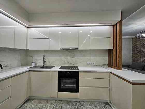 Двокімнатна квартира 47m2 з дизайнерським ремонтом в сучасному ЖК Киев