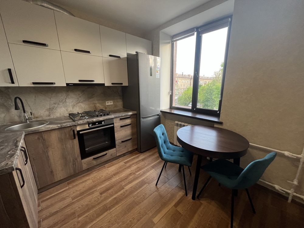 Здам 1ку новий ремонт ТЦ Україна Запоріжжя - зображення 2