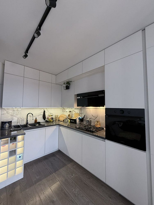 Оренда дворівневої квартири з гаражем(від власника), Віденська брама Черновцы - изображение 1