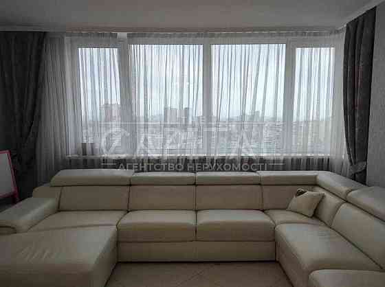 Аренда квартиры пр-т Лобановского, Соломенка, 3-комнатная квартира Киев